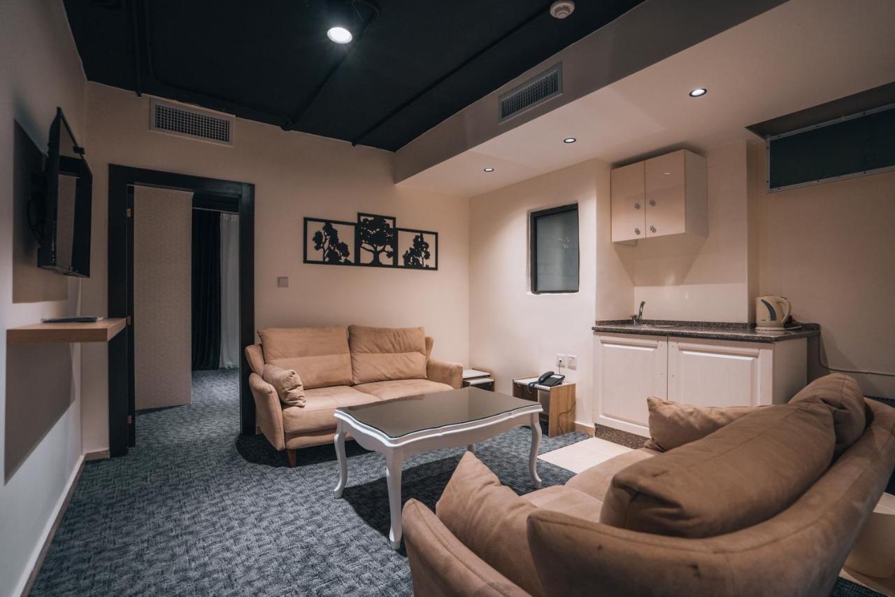 Diamond Hotel Аман Екстериор снимка