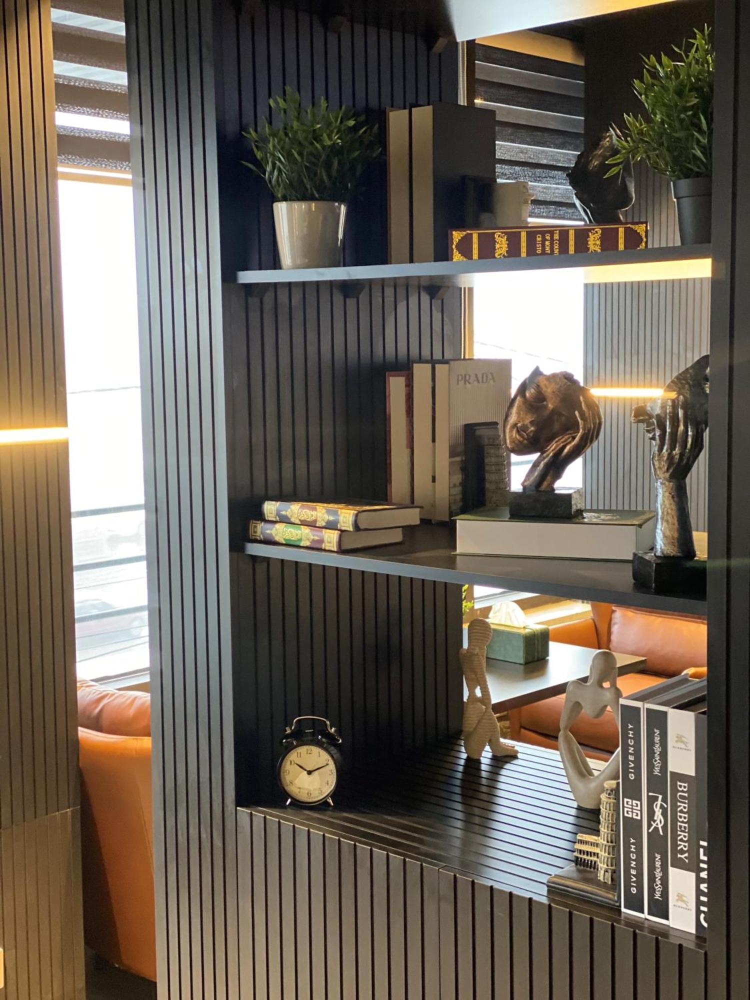 Diamond Hotel Аман Екстериор снимка