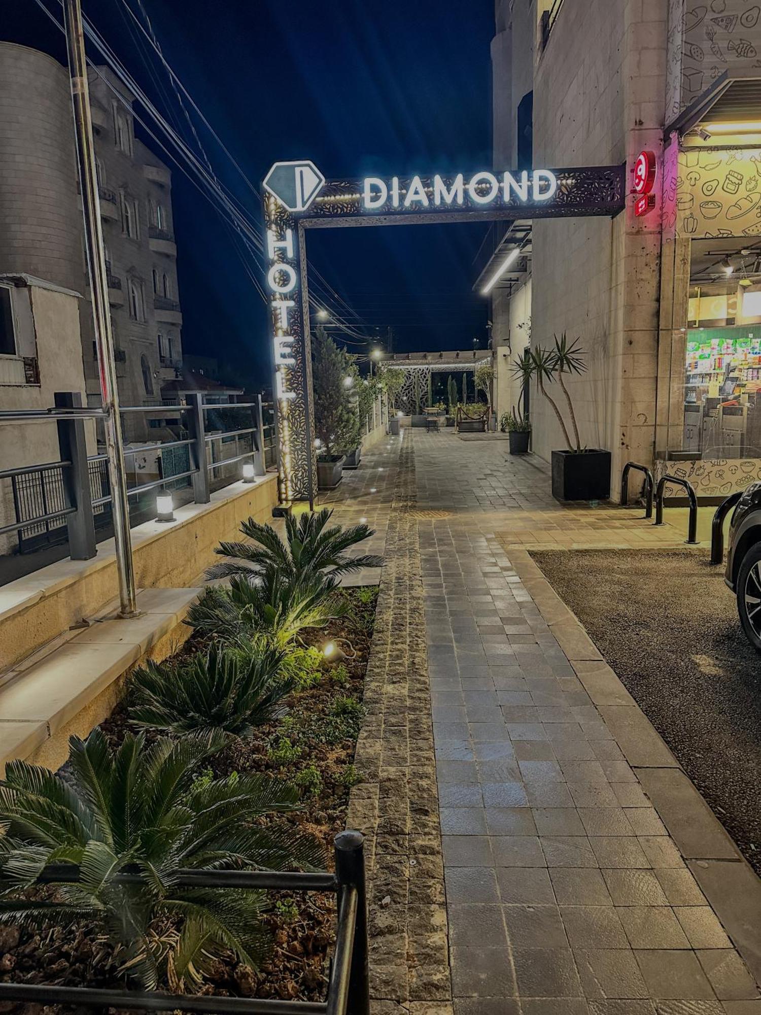 Diamond Hotel Аман Екстериор снимка